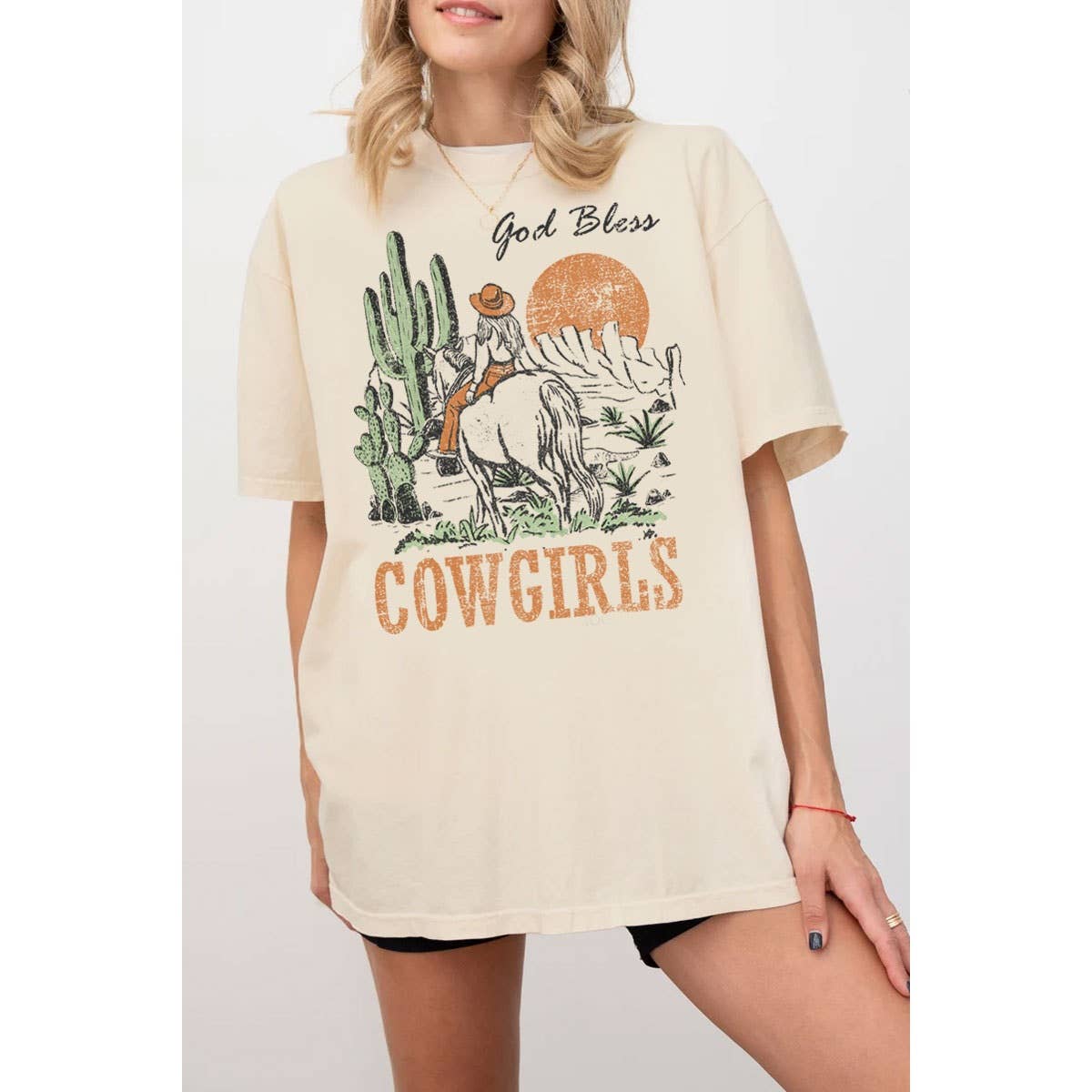 GOD BLESS COWGIRLS OVERSIZED GRAPHIC TEE