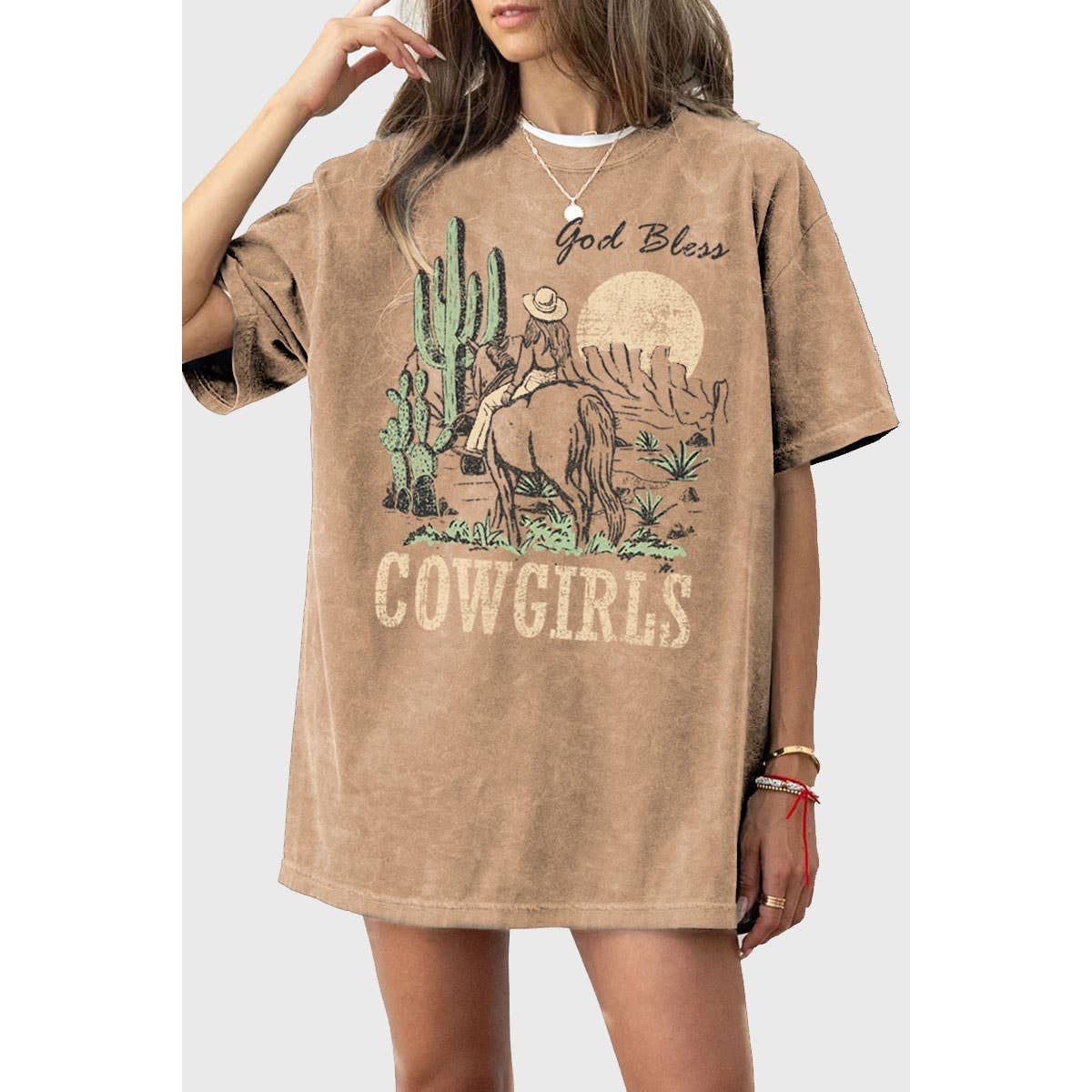 GOD BLESS COWGIRLS OVERSIZED GRAPHIC TEE